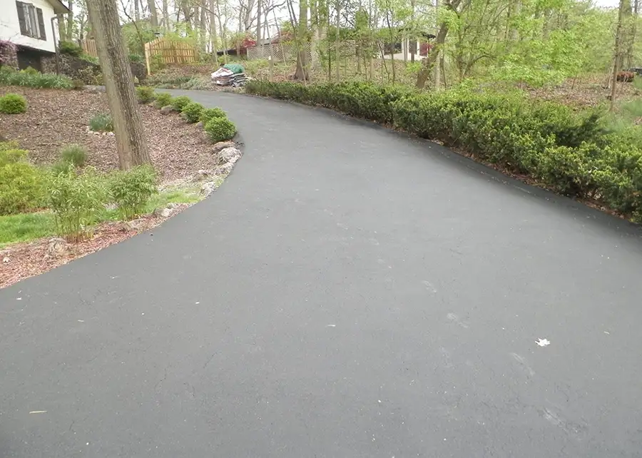 A+ Concrete asphalt driveway, brand new fresh asphalt driveway - Collinsville, IL