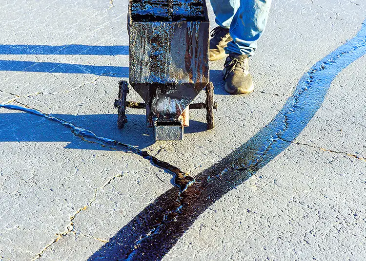 asphalt crack repair, concrete and asphalt crack filling for repair - Collinsville, IL